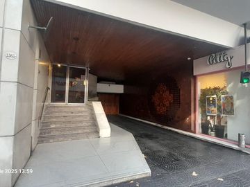 Venta - Departamento 4 ambientes con dependencia y cochera en Alto Palermo