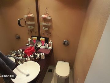 Venta - Departamento 4 ambientes con dependencia y cochera en Alto Palermo