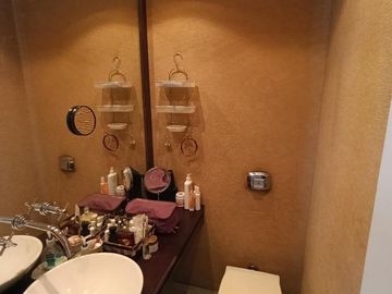 Venta - Departamento 4 ambientes con dependencia y cochera en Alto Palermo