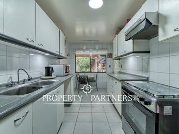 Venta de hermosa casa en Condominio Casagrande, Peñalolén