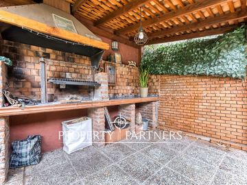 Venta de hermosa casa en Condominio Casagrande, Peñalolén