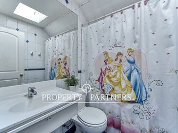 Venta de hermosa casa en Condominio Casagrande, Peñalolén