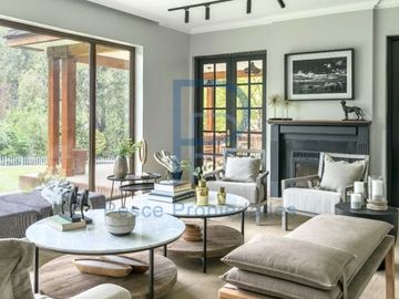 MARAVILLOSA CASA REMODELADA EN LOMAS DE LA DEHESA