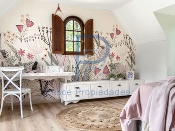 MARAVILLOSA CASA REMODELADA EN LOMAS DE LA DEHESA