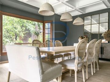 MARAVILLOSA CASA REMODELADA EN LOMAS DE LA DEHESA