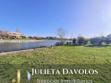 Casa al agua en Venta  6 Ambientes Villa Nueva Barrio San Marco -Tigre