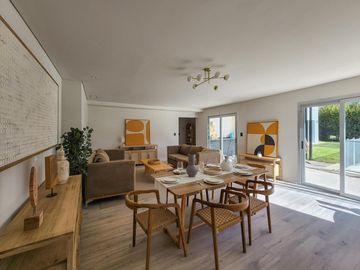 VENTA Casa 3 Dormitorios con Pileta y Cochera en Miraflores, Funes Hills