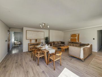 VENTA Casa 3 Dormitorios con Pileta y Cochera en Miraflores, Funes Hills