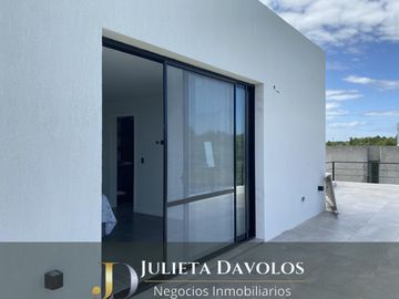 Casa en  Venta 5 Ambientes Puertos del Lago Barrio Acacias Escobar-Maschwitz