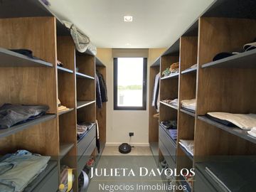 Casa en  Venta 5 Ambientes Puertos del Lago Barrio Acacias Escobar-Maschwitz