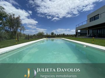 Casa en  Venta 5 Ambientes Puertos del Lago Barrio Acacias Escobar-Maschwitz