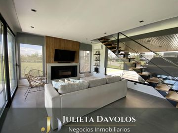 Casa en  Venta 5 Ambientes Puertos del Lago Barrio Acacias Escobar-Maschwitz