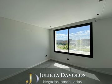 Casa en  Venta 5 Ambientes Puertos del Lago Barrio Acacias Escobar-Maschwitz