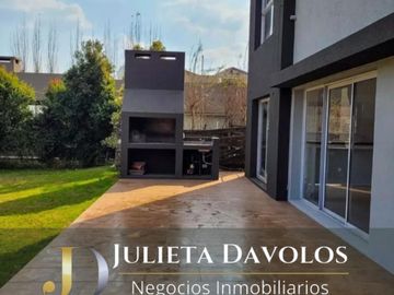Casa al agua en Venta 5 Ambientes Villa Nueva Barrio San Marco -Tigre