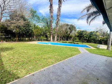 vendo Casa quinta en Funes