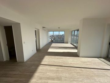 4 AMB 235m2 C 2 COCHERAS - Torre Bella - VENTA