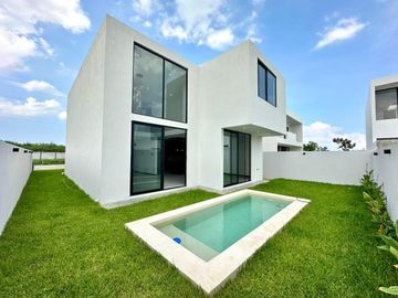CASA EN VENTA MERIDA, TEMOZON NORTE, PRIVADA SOLUNA, CEDRO, ENTREGA INMEDIATA.