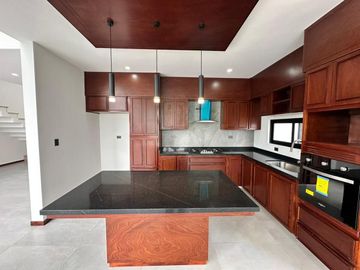 CASA EN VENTA MERIDA, TEMOZON NORTE, PRIVADA SOLUNA, CEDRO, ENTREGA INMEDIATA.
