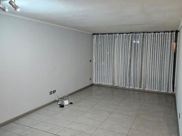 Venta Hermoso Departamento Usado en Condominio Activa, La Florida