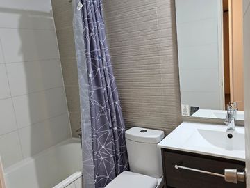 Venta Hermoso Departamento Usado en Condominio Activa, La Florida