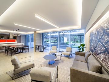 Venta Hermoso Departamento Usado en Condominio Activa, La Florida