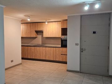 Venta Hermoso Departamento Usado en Condominio Activa, La Florida