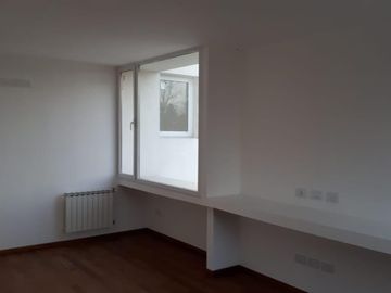 Lagoon Pilar - Sólida Casa! Estilo Racionalista de 4 amb con gran parque !!