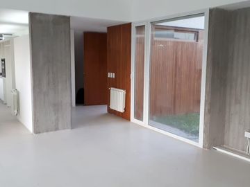 Lagoon Pilar - Sólida Casa! Estilo Racionalista de 4 amb con gran parque !!