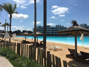 Lagoon Pilar - Sólida Casa! Estilo Racionalista de 4 amb con gran parque !!