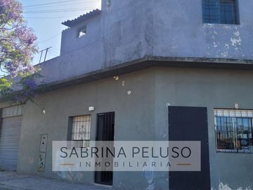 Venta de casa multifamiliar en Gregorio de Laferrere