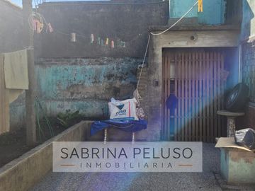 Venta de casa multifamiliar en Gregorio de Laferrere