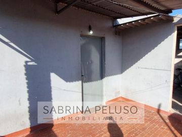 Venta de casa multifamiliar en Gregorio de Laferrere