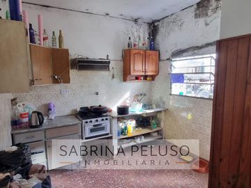 Venta de casa multifamiliar en Gregorio de Laferrere