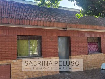 Venta de casa multifamiliar en Gregorio de Laferrere