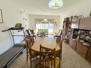 Venta Casa 3 ambientes José León Suarez Parrilla Patio Terraza  Cuarto Servicio