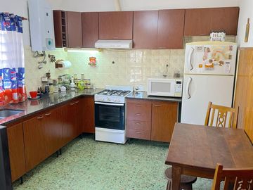 Venta Casa 3 ambientes José León Suarez Parrilla Patio Terraza  Cuarto Servicio