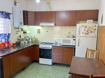 Venta Casa 3 ambientes José León Suarez Parrilla Patio Terraza  Cuarto Servicio