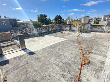 Venta Casa 3 ambientes José León Suarez Parrilla Patio Terraza  Cuarto Servicio