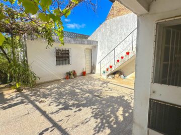 Venta Casa 3 ambientes José León Suarez Parrilla Patio Terraza  Cuarto Servicio