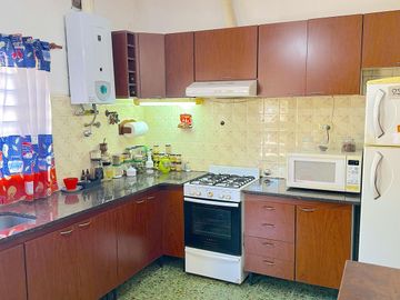 Venta Casa 3 ambientes José León Suarez Parrilla Patio Terraza  Cuarto Servicio