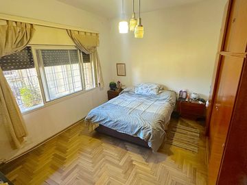 Venta Casa 3 ambientes José León Suarez Parrilla Patio Terraza  Cuarto Servicio