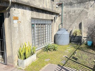 Venta Casa 3 ambientes José León Suarez Parrilla Patio Terraza  Cuarto Servicio