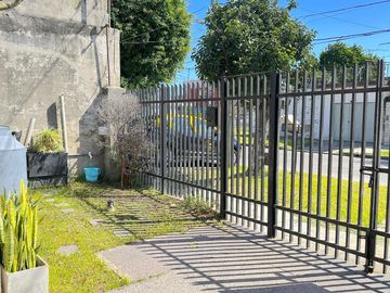 Venta Casa 3 ambientes José León Suarez Parrilla Patio Terraza  Cuarto Servicio