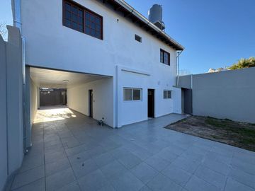 VTA 5 AMB / COCHERA / PATIO / QUINCHO / QUILMES O.