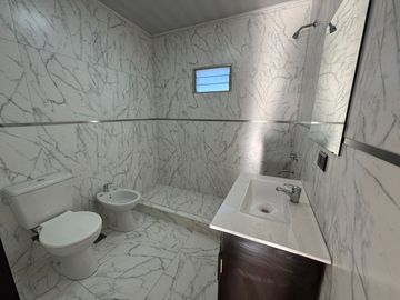 VTA 5 AMB / COCHERA / PATIO / QUINCHO / QUILMES O.