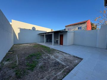 VTA 5 AMB / COCHERA / PATIO / QUINCHO / QUILMES O.