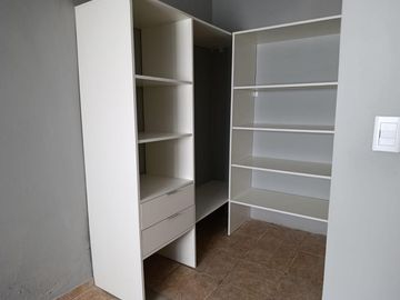 Casa    Deparetamento - Mismo terreno - Peru al 900 - Guemes