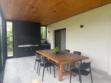 Casa en Venta - 4 AMB en Vistas, Puertos del Lago