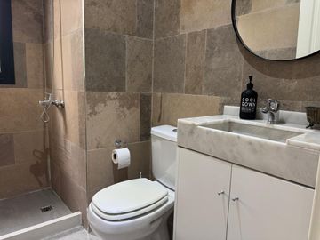 Casa en Venta - 4 AMB en Vistas, Puertos del Lago