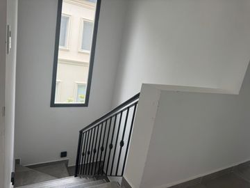 Casa en Venta - 4 AMB en Vistas, Puertos del Lago